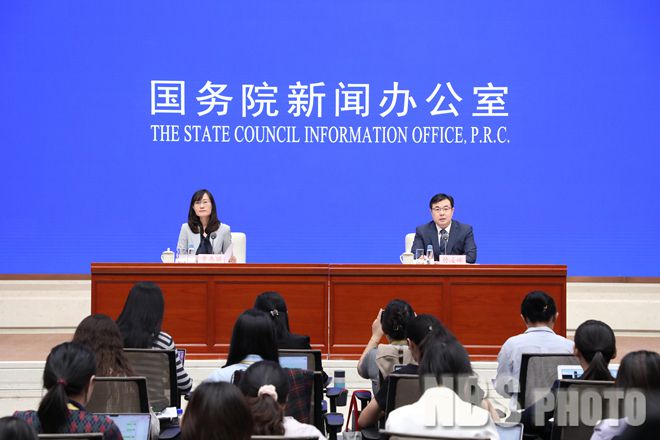 国家统计局新闻发言人就2025年8月份国民经济运行情况答记者问